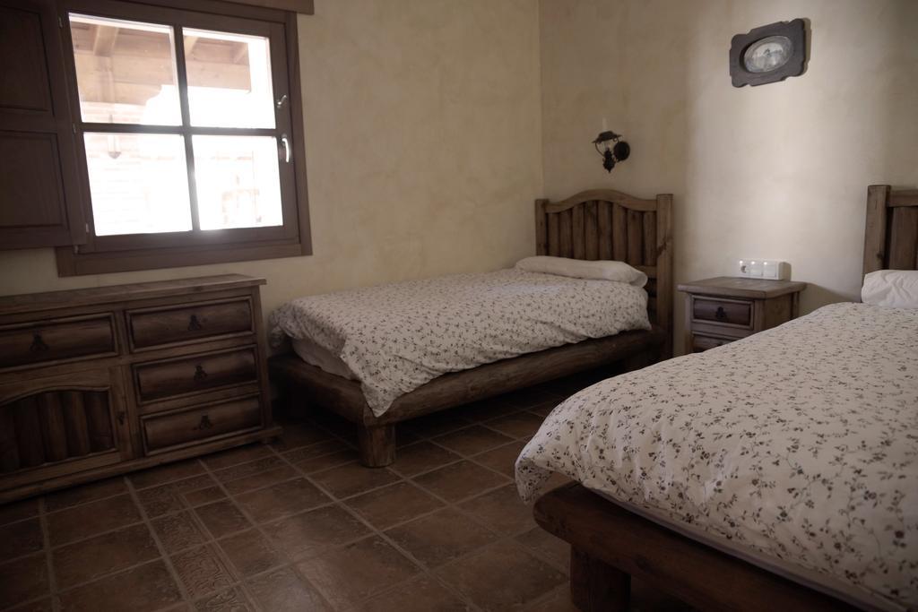 La Casona Del Tormes Villa Almenara de Tormes Bagian luar foto
