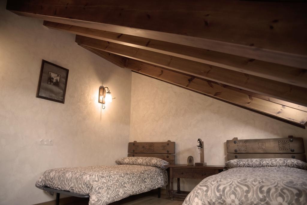 La Casona Del Tormes Villa Almenara de Tormes Bagian luar foto