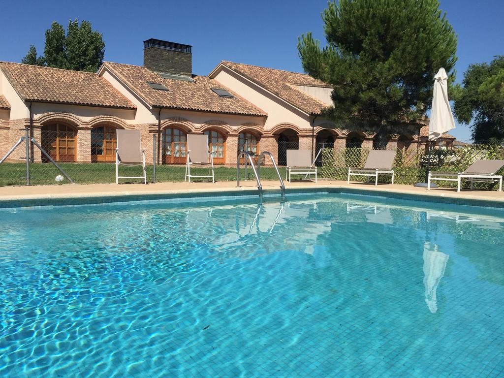 La Casona Del Tormes Villa Almenara de Tormes Bagian luar foto