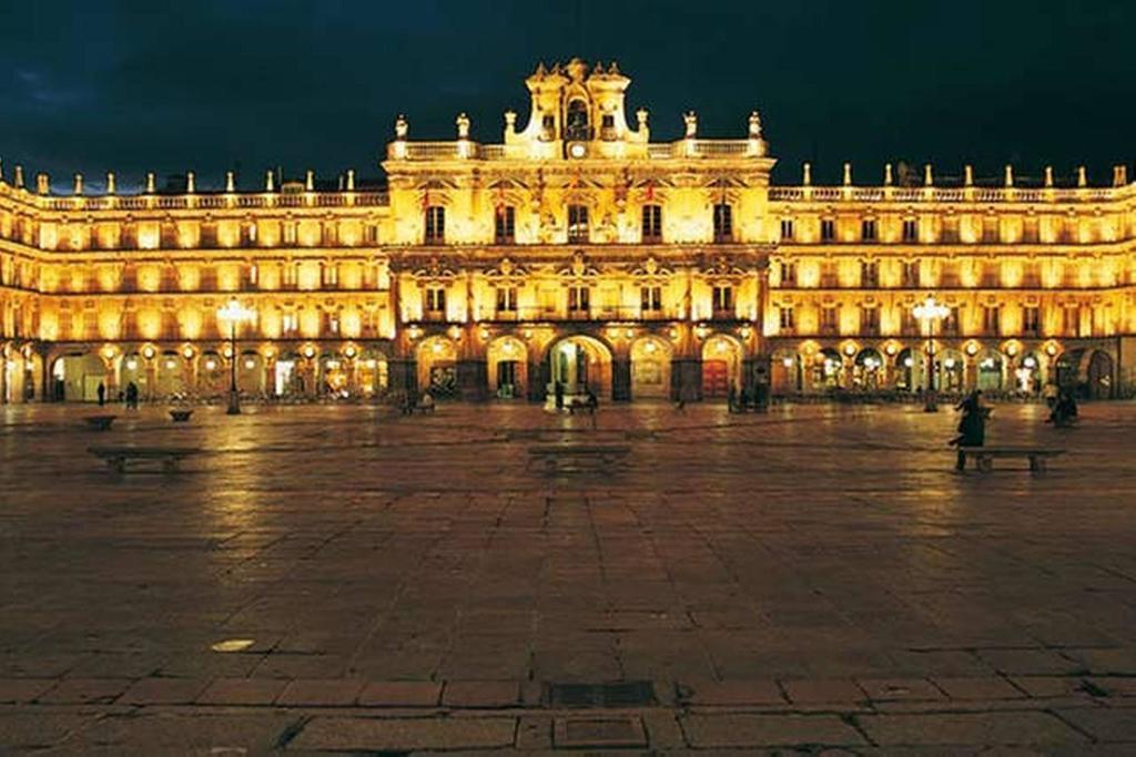 La Casona Del Tormes Villa Almenara de Tormes Bagian luar foto